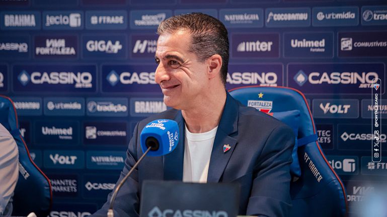 Renato Paiva responde a Textor: «É mais fácil dizer que sou retranqueiro...»
