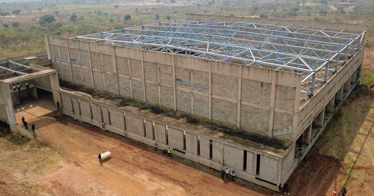 Obras do Pavilhão Multiuso da Lunda Norte são retomadas no Mussungue