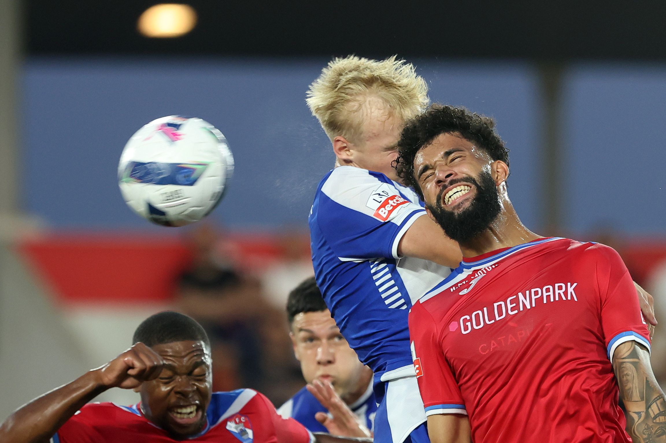 O golo de Froholdt no Gil Vicente-FC Porto (foto: Catarina Morais/Kapta+)