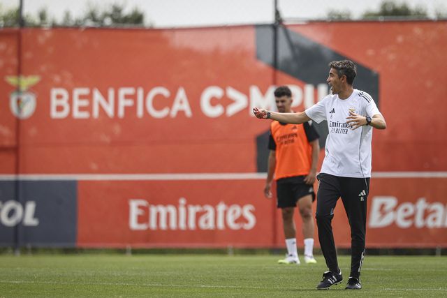 «Lembra-se da última vez em que o Benfica iniciou uma época assim?»
