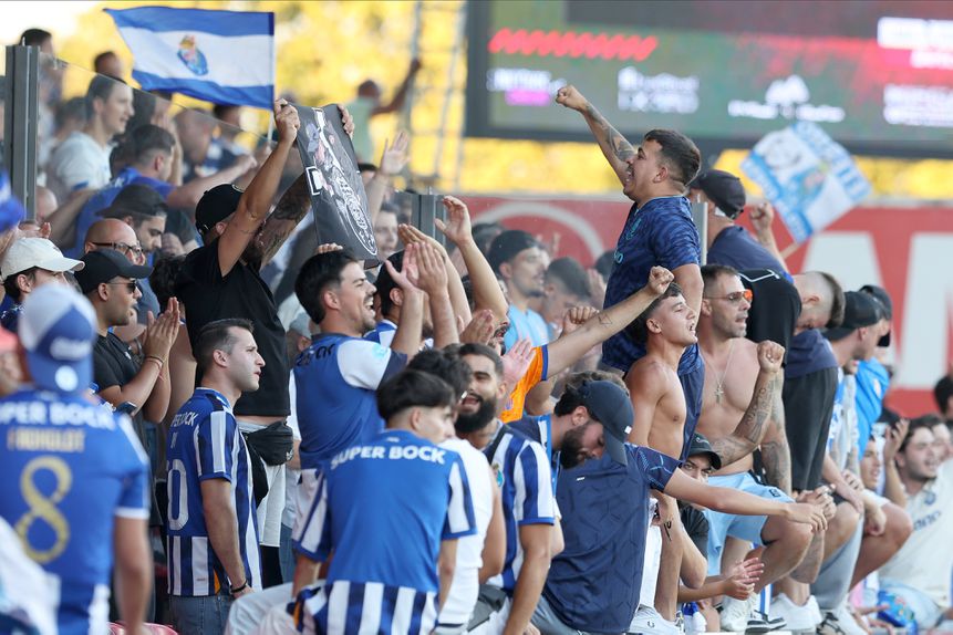 Festa dos adeptos do FC Porto em Barcelos (foto: Catarina Morais/Kapta+)