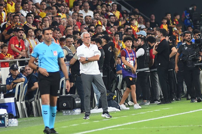 José Mourinho, treinador do Fenerbahçe