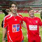 Juan Barnabé com Rui Costa, aquando do regresso do então presidente à Luz, como jogador. FOTO MIGUEL NUNES