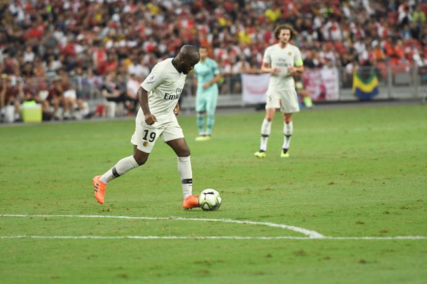 Lasssana Diarra com a camisola do PSG