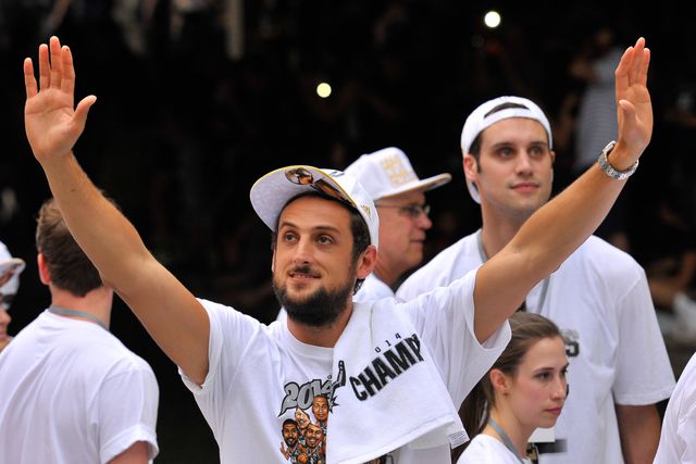 Único italiano campeão da NBA diz adeus