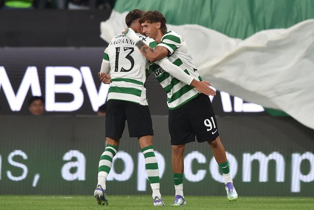 Vagiannidis e Ricardo Mangas abraçam-se. Foto Miguel Nunes