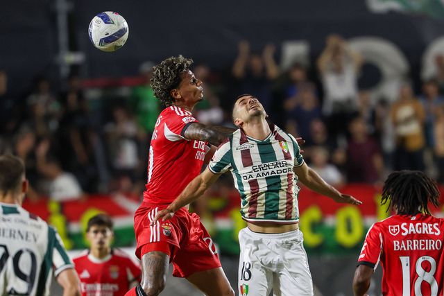 Estrela da Amadora: Ronaldo foi direto, Meireles debutou