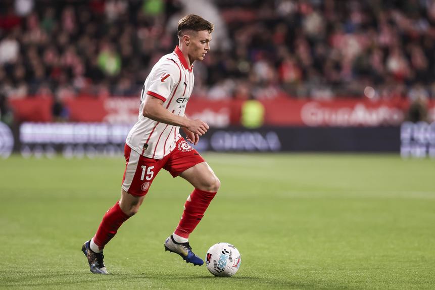 Tsygankov, jogador do Girona a forçar a saída
