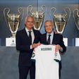 José Mourinho ao lado de Florentino Pérez - Foto: Real Madrid