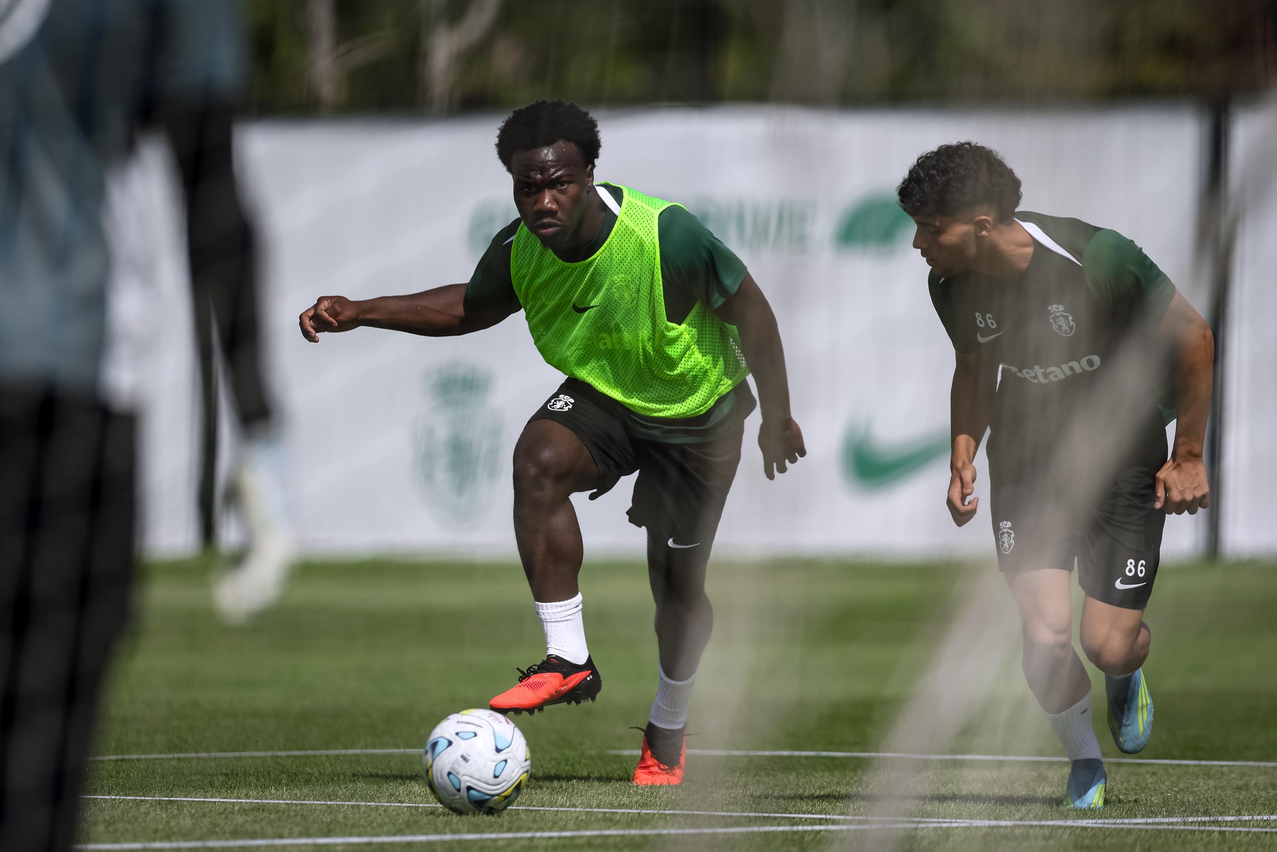 Nestory Irankunda no treino do Sporting desta terça-feira, 18 de agosto. Foto Sporting CP