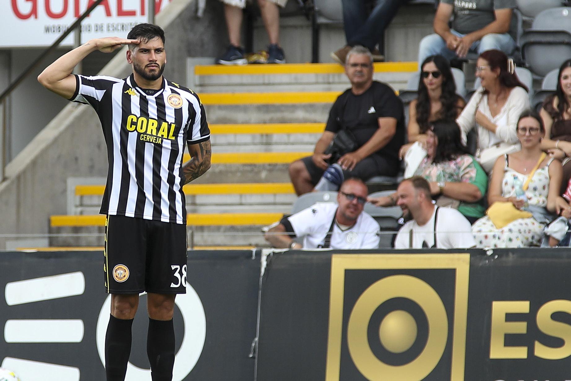 Zé Vitor abriu caminho ao triunfo do Nacional frente ao Estoril. -Foto: HOMEM DE GOUVEIA/LUSA