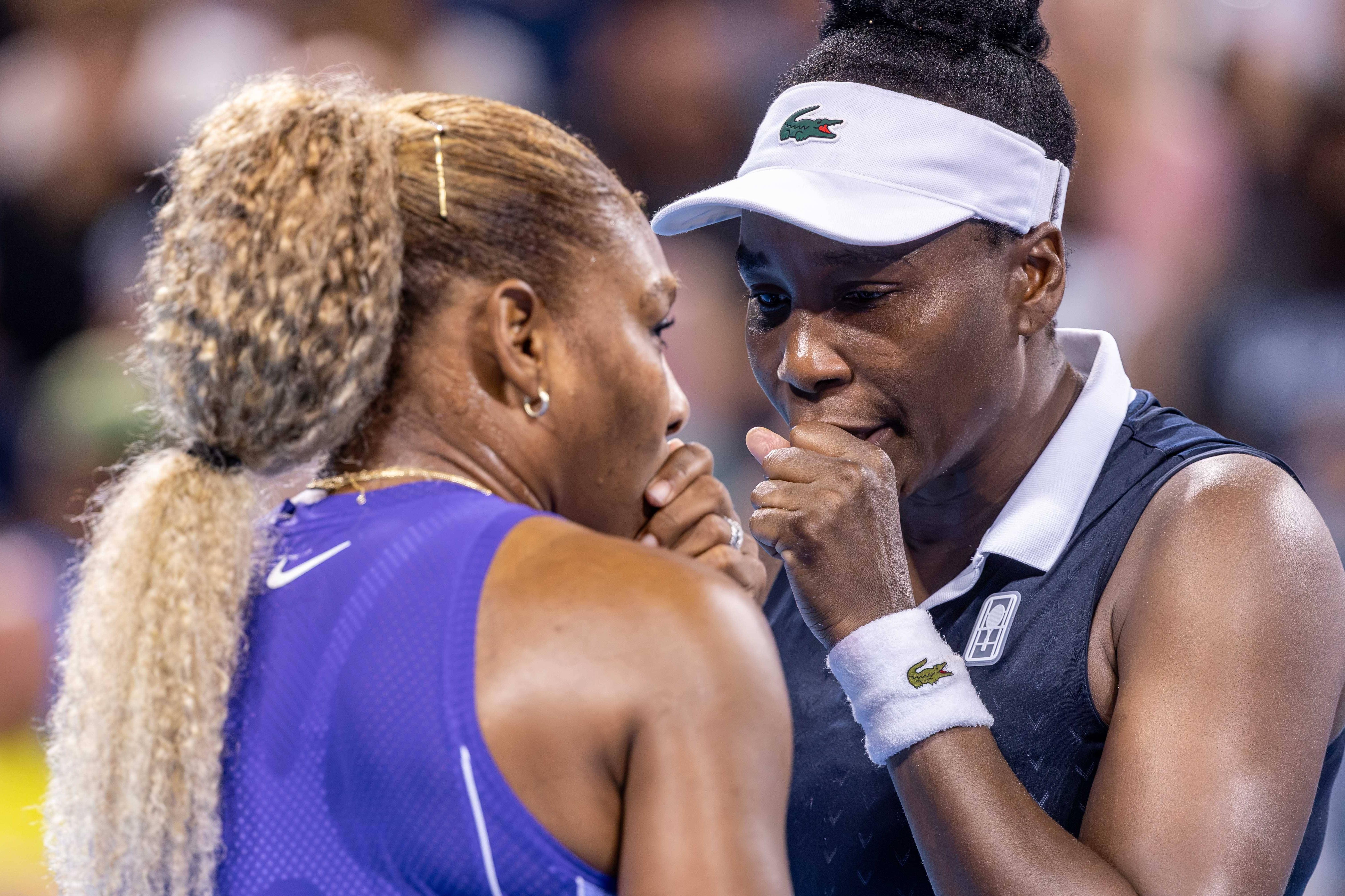Serena e Venus Williams perderam na primeira ronda de pares em Cincinnati. IMAGO