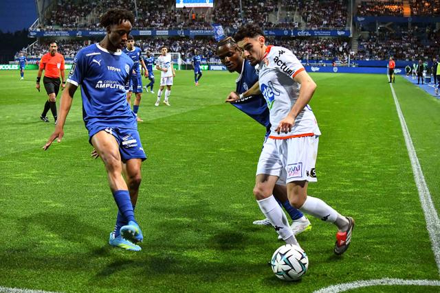 Malik Sellouki pode deixar o futebol francês e rumar a solo lusitano, para vestir a camisola do Rio Ave