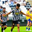 Léo Santos completou 50 jogos pelo Nacional,no jogo com o Estoril. -Foto: NACIONAL
