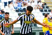 Léo Santos completou 50 jogos pelo Nacional,no jogo com o Estoril. -Foto: NACIONAL