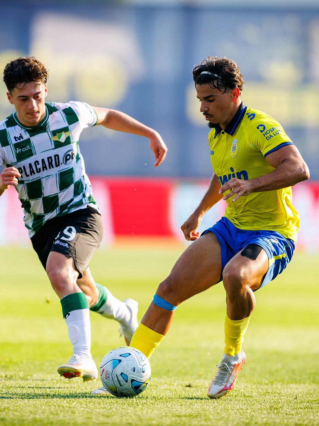 ALA ESQUERDO - Nais Djouahra, Arouca: nota 8 (foto: FCA)