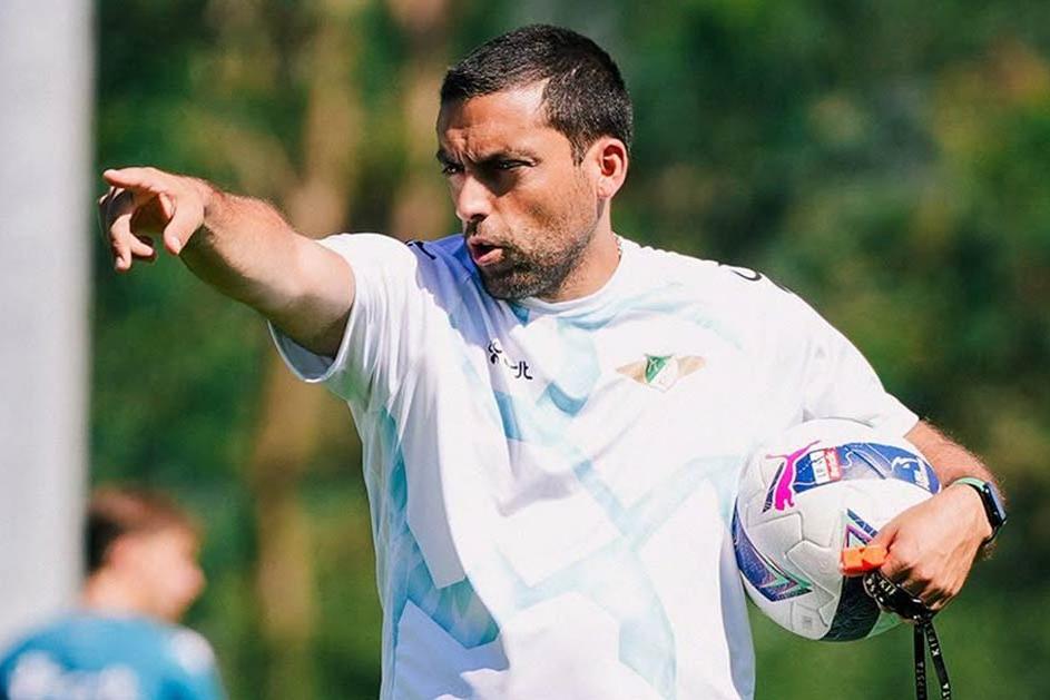 Vasco Botelho da Costa cumpre a segunda época no Moreirense, clube que guiou ao 7.º lugar em 2025/2026 — Foto: Moreirense