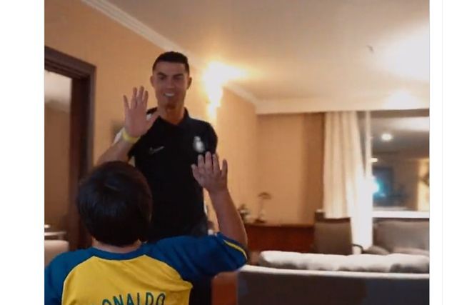 VÍDEO: Ronaldo a realizar sonhos no Irão