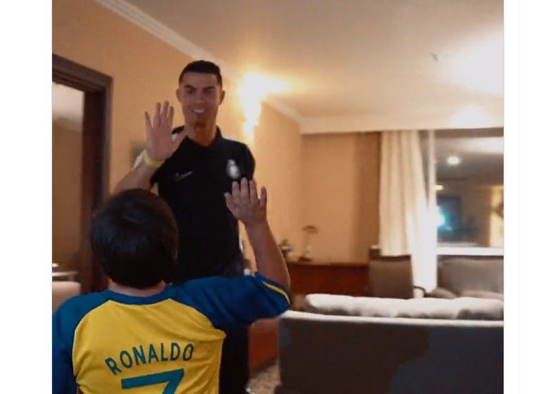 VÍDEO: Ronaldo a realizar sonhos no Irão