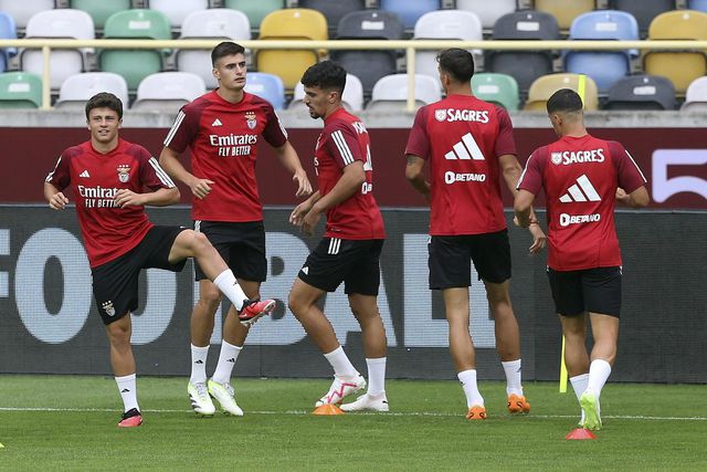Bilhetes para o Portimonense-Benfica temporariamente esgotados
