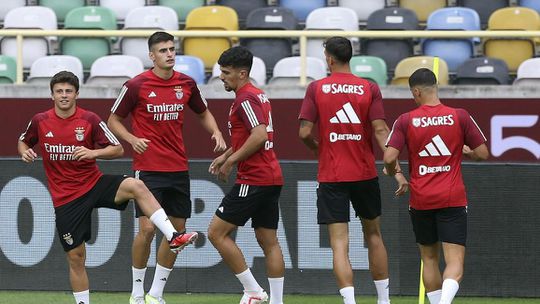 Bilhetes para o Portimonense-Benfica temporariamente esgotados