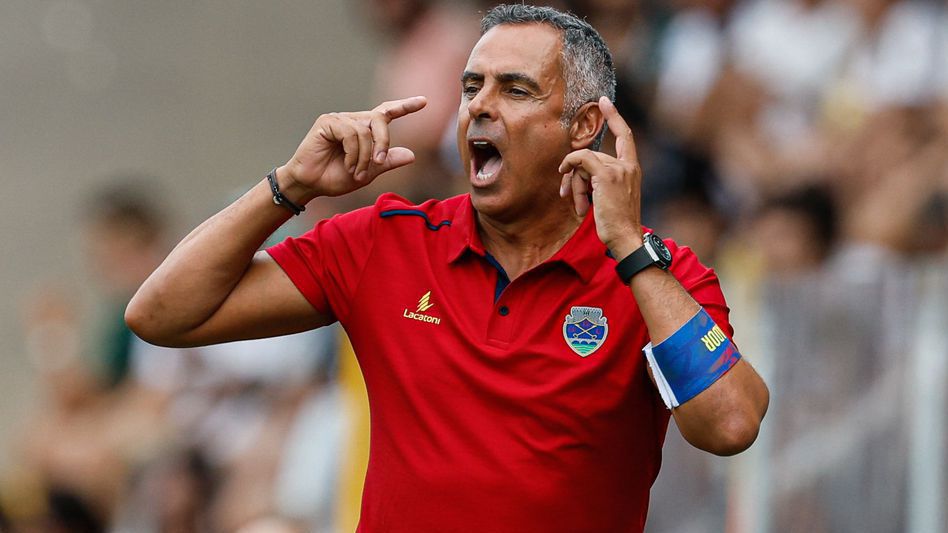 Chaves: José Gomes está de saída e já não orienta o treino