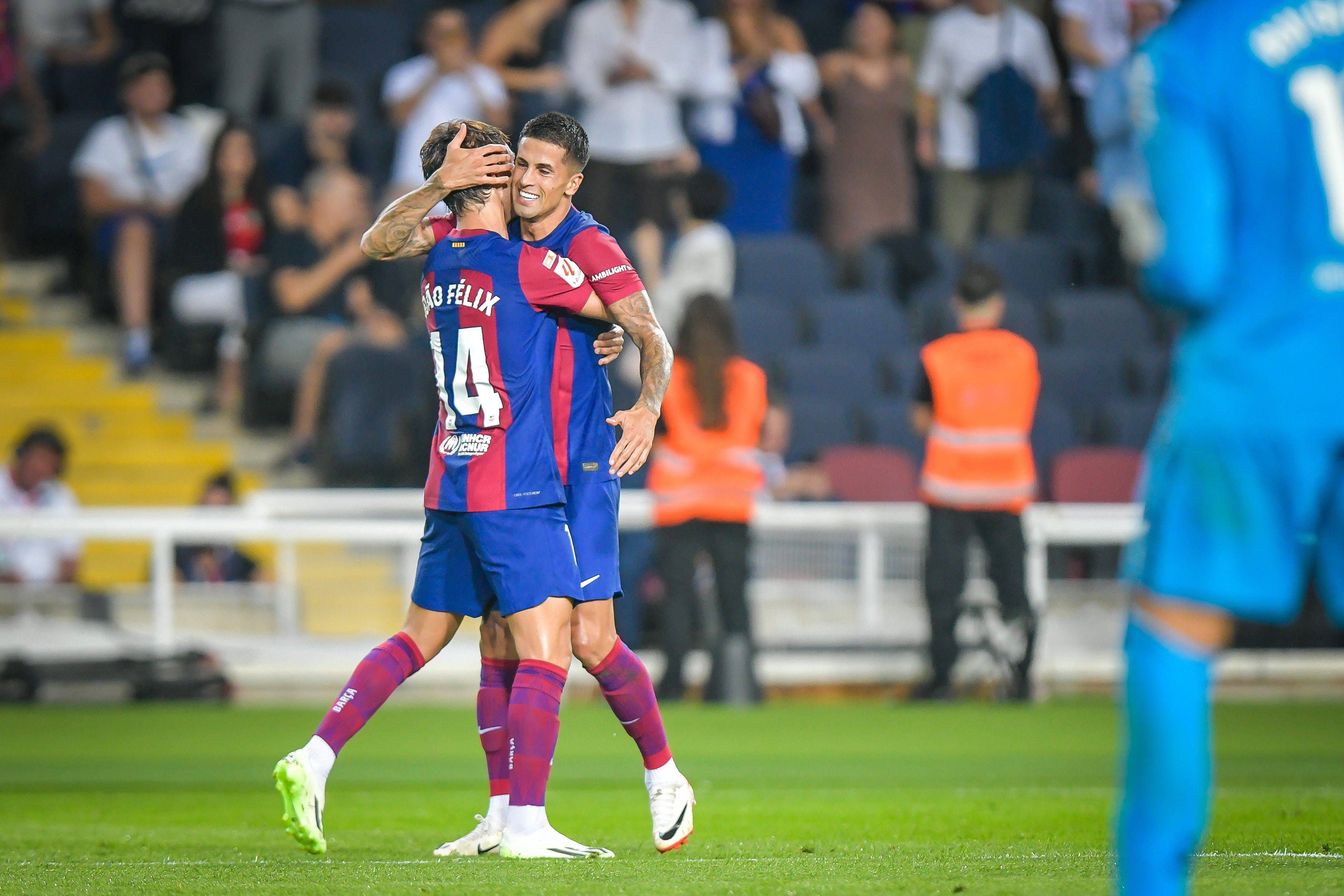 Quais os jogadores do Barcelona inscritos na Liga dos Campeões