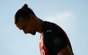 VÍDEO: Ibrahimovic no treino do Milan para ajudar após colapso com o Inter