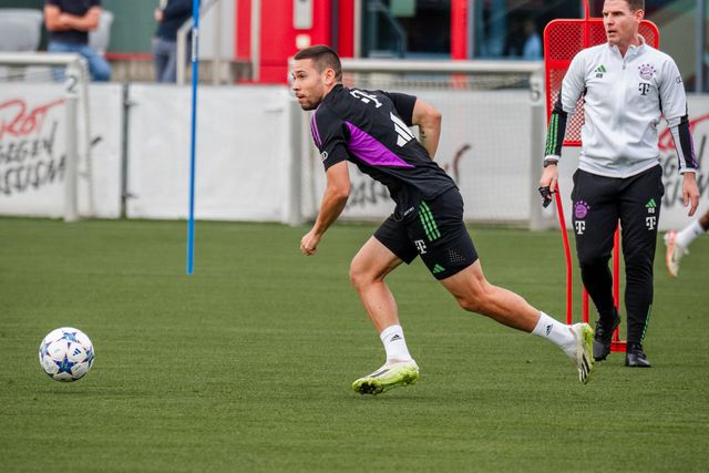 Raphael Guerreiro espreita estreia no Bayern