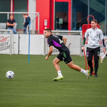 Raphael Guerreiro espreita estreia no Bayern