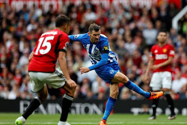 Se gosta de futebol tem de ver isto: o segundo golo do Brighton frente ao Man. United