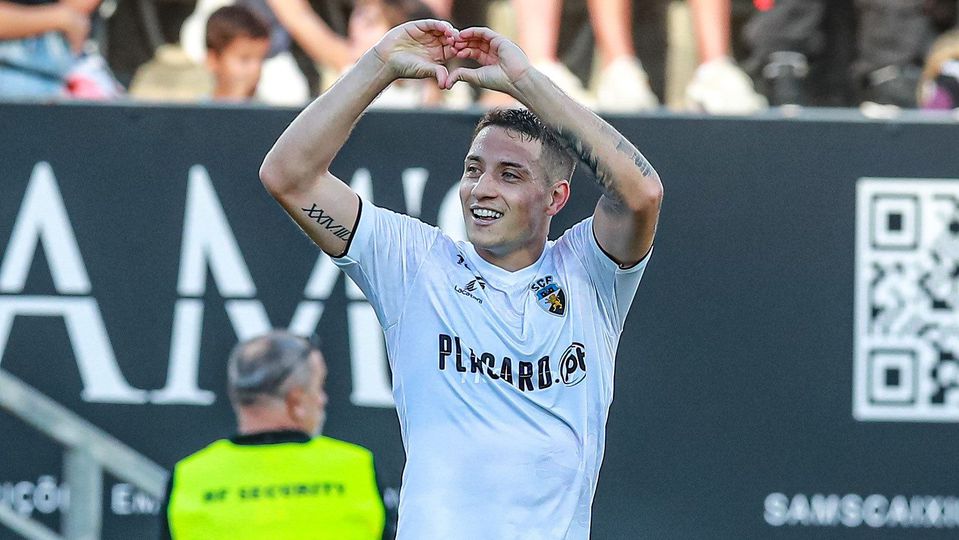 Farense: Bruno Duarte feliz com o primeiro golo