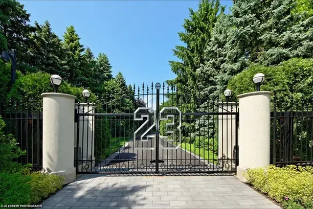 Custou mas já está: Michael Jordan vendeu a mansão em Chicago