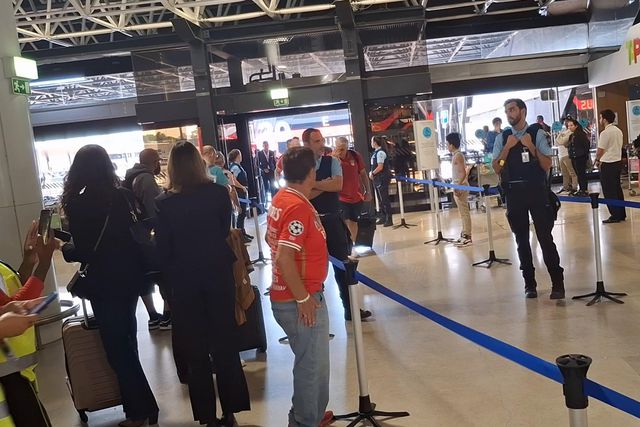 Uma 'surpresa' na partida do Benfica para Belgrado