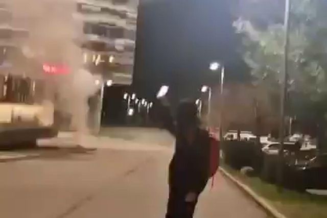 Adeptos do Hammarby causam distúrbios junto ao hotel do Benfica