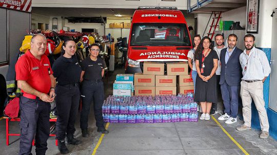 Fundação Benfica entrega bens essenciais aos Bombeiros Voluntários Lisbonenses