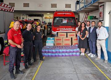 Fundação Benfica entrega bens essenciais aos Bombeiros Voluntários Lisbonenses