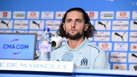 Rabiot apresentado no Marselha: «PSG? Não tenho nada a explicar»