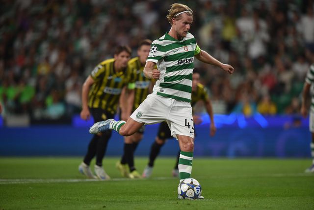 Vídeo: Hjulmand deita o guarda-redes e... falha o penálti