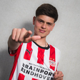 Filho de peixe sabe nadar: Huntelaar mais novo assina pelo PSV