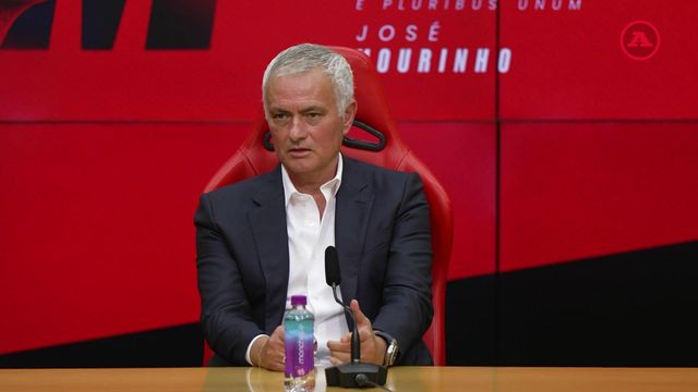 Mourinho já não promete, mas: «Podemos e devemos» ser campeões