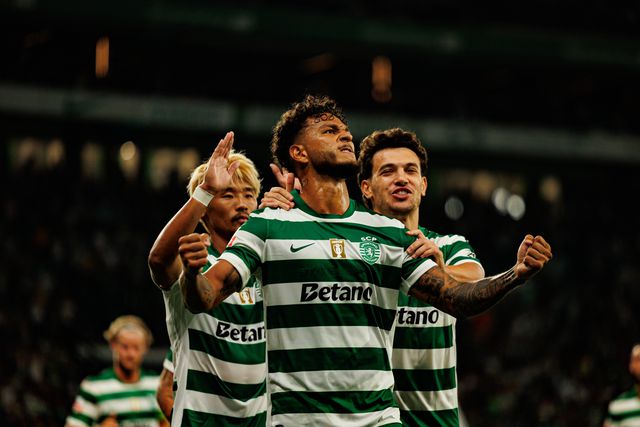 Morita, Suárez e Pedro Gonçalves festejam golo do Sporting