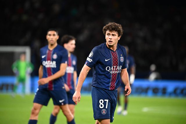 PSG confirma ausência de João Neves frente ao Marselha por lesão