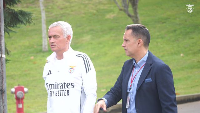 As imagens do primeiro treino de José Mourinho no Benfica