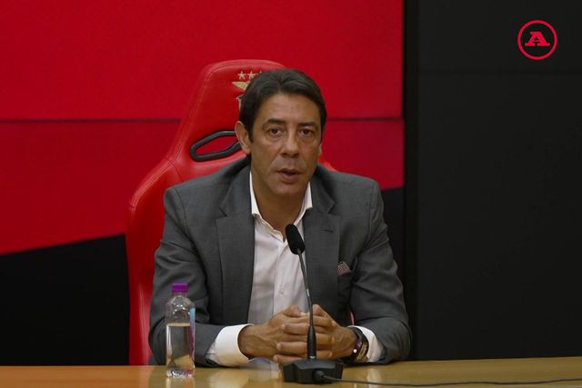 «Foi um privilégio perceber que Mourinho queria treinar o Benfica»