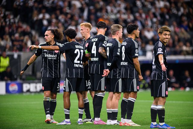 Surpresa na Alemanha: Frankfurt avassalador esmaga Galatasaray