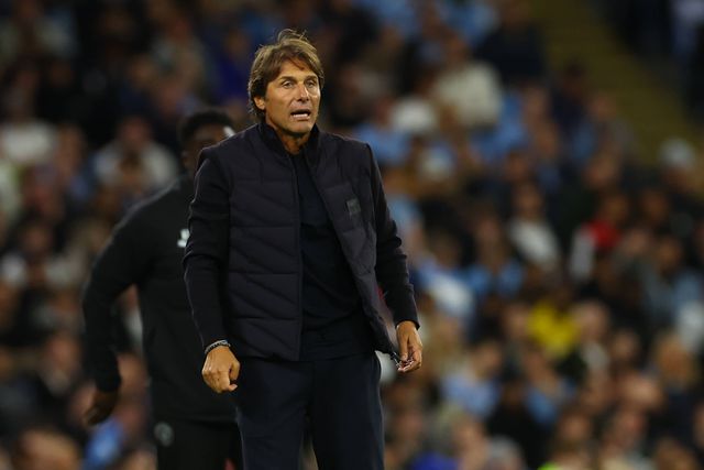 Antonio Conte e a derrota com o Man. City: «Cartão vermelho estragou o jogo»