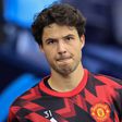 Peter Schmeichel diz que Manchester United contratou o guarda-redes errado