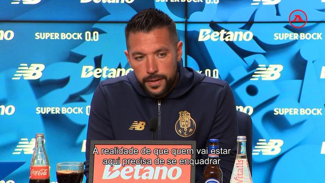 Após Karamoh, podem chegar outros jogadores livres ao FC Porto? A visão de Farioli