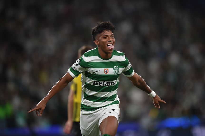 Alisson Santos não podia ter tido melhor estreia na Champions: salto do banco e marcou